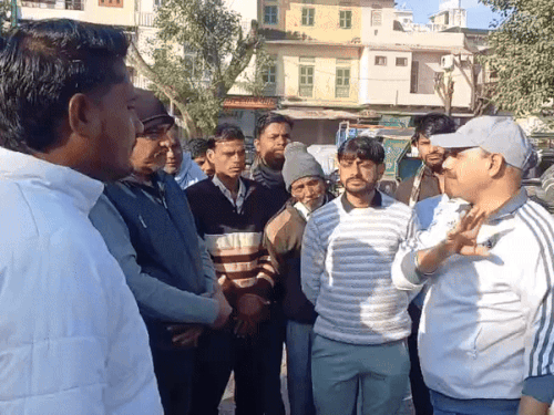 एटीएम ने व्यापारियों से समझाइश की