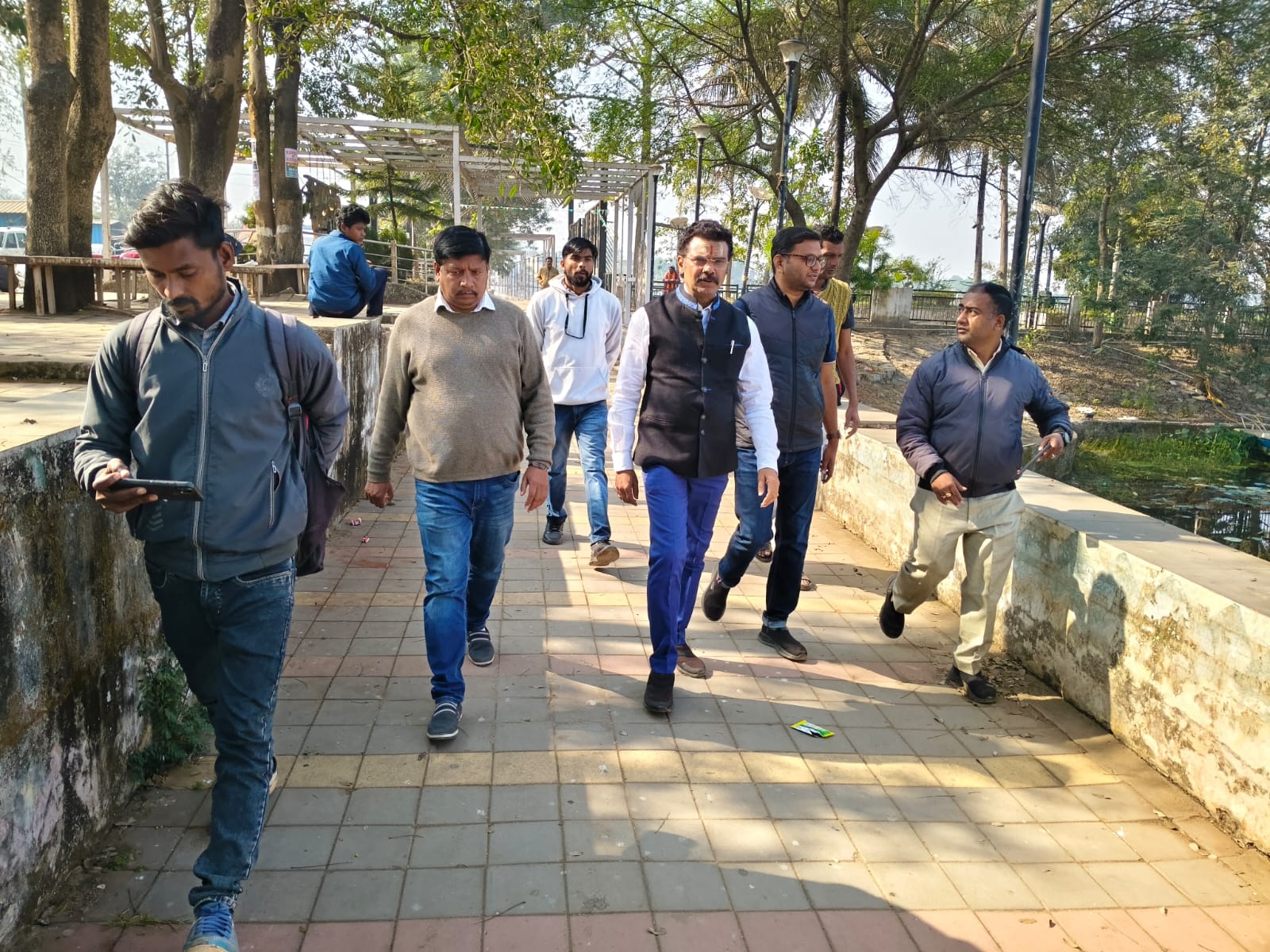 मकर-संक्रांति में दलपत सागर में जलाए जाएंगे 2.5 लाख दीपक:  तैयारियों में जुटा निगर निगम अमला, मेयर बोले- 60-70 प्रतिशत हो गई सफाई – Jagdalpur News