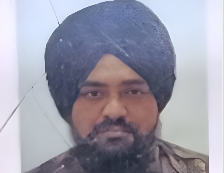 परविंदर सिंह, जिसका शव कमरे में फंदे पर लटका मिला।