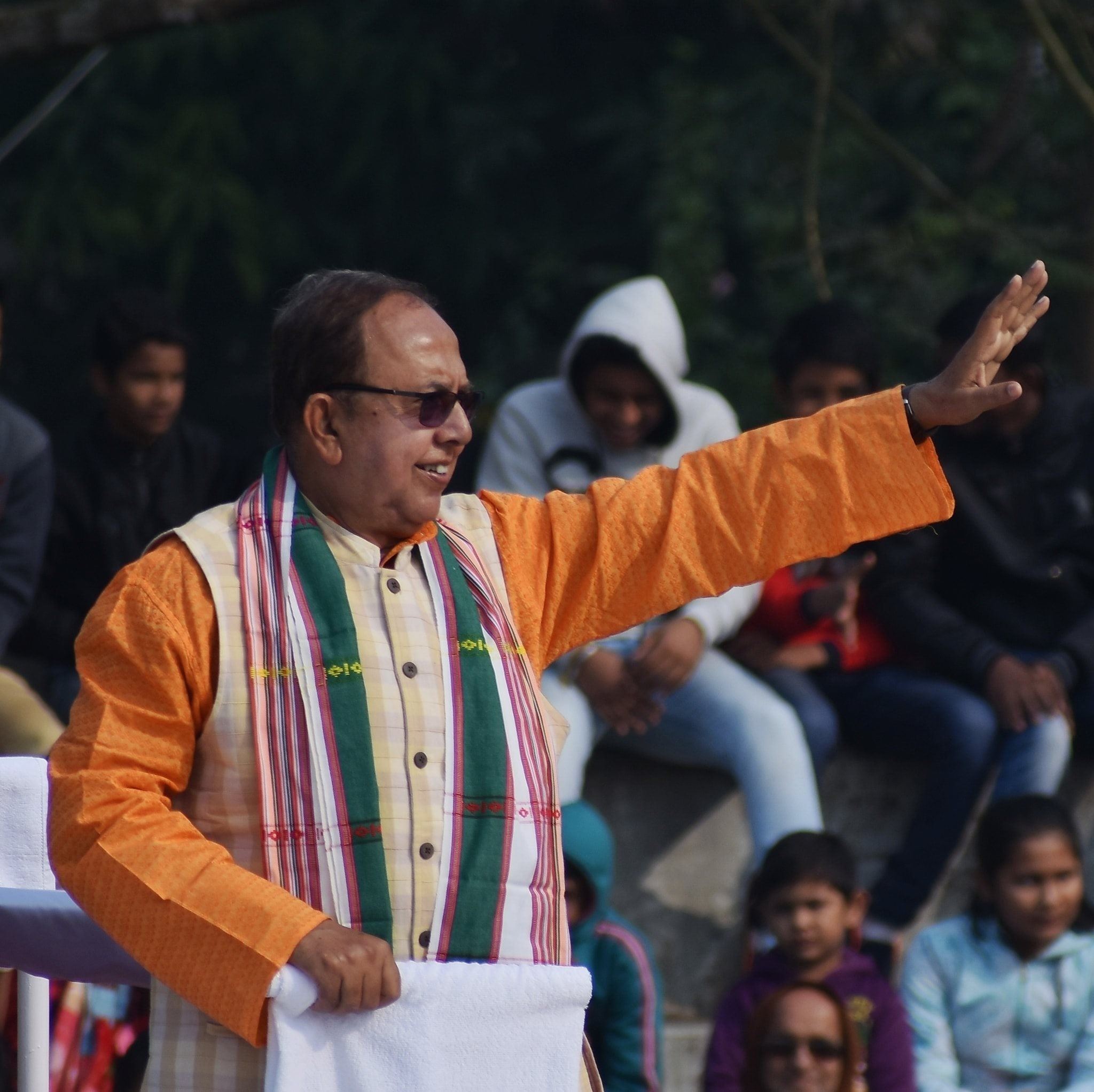 बिस्वा बंधु सेन पहले कांग्रेस पार्टी से जुड़े थे और 2017 में भाजपा में शामिल हो गए थे।