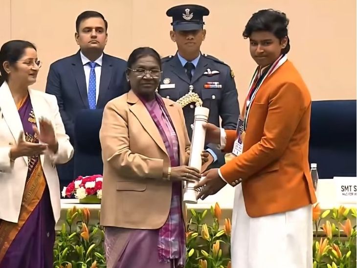 वैभव सूर्यवंशी को आज राष्ट्रपति द्रौपदी मुर्मू ने सम्मानित किया।