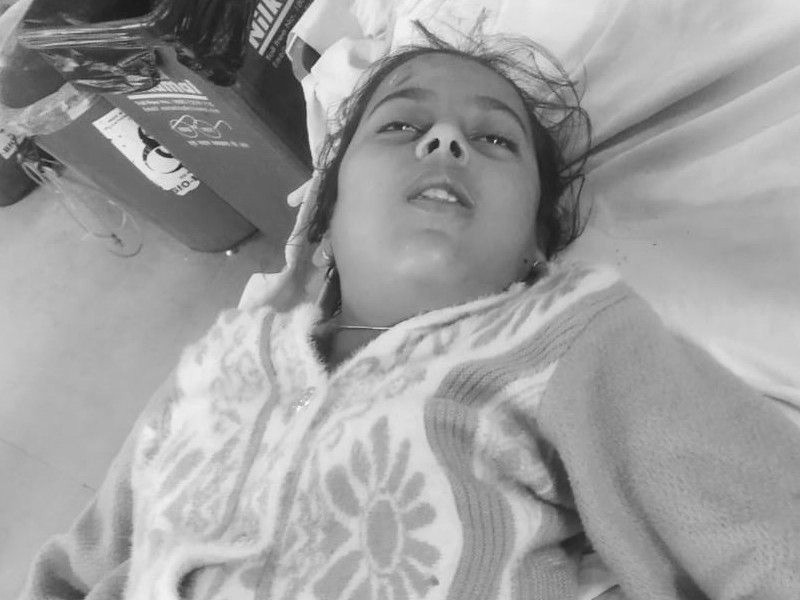 बाइक नहर में गिरने से बच्ची की मौत हो गई।