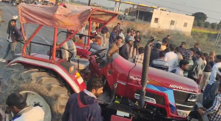 हादसे के बाद लोगों ने हाईवे पर जाम लगा दिया।