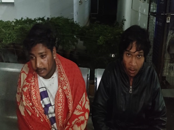 चेतन नायक और दिनेश नाई, दोनों घायल हुए।