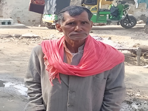 लक्ष्मी के पिता कर्मबीर ने बताया कि लक्ष्मी अब भी काफी डरी हुई है।