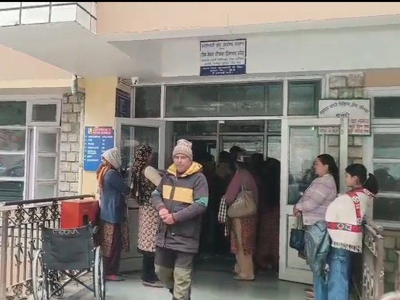 तीमारदारों समस्या का जल्द समाधान निकालने की अपील की