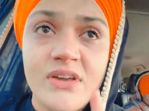 ढाडी दलेर कौर के साथ भी हो चुका गलत इतिहास सुनाने पर विवाद।