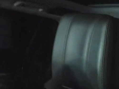 सलमान के भाई और एक्टर अरबाज खान सिंपल लुक में पार्टी में पहुंचे।