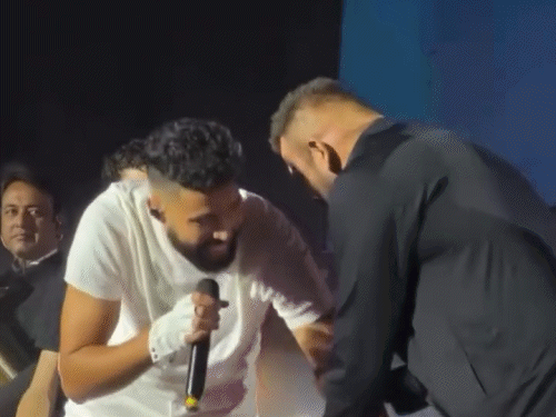 साल 2024 में एपी ढिल्लों और संजय दत्त ओल्ड मनी नाम के म्यूजिक वीडियो में साथ काम कर चुके हैं।