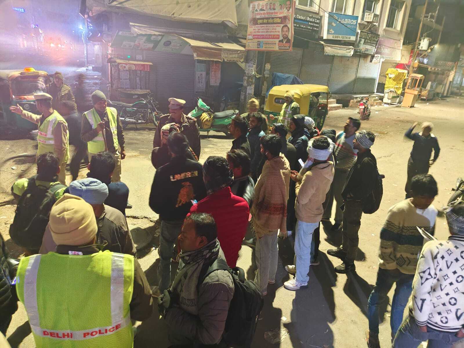 દિલ્હી પોલીસે ઓપરેશન આઘાત હેઠળ ઘણા લોકોની પૂછપરછ કરી.