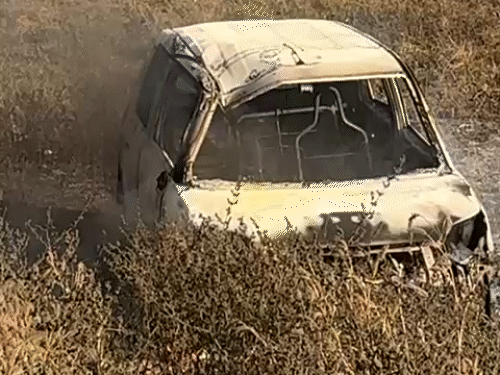 रायगढ़ में भीड़ ने तीन वाहनों में आग लगा दी।