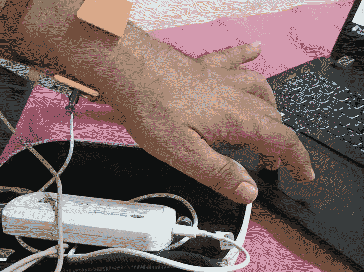 संगीत सुनने पर रिदमिक बदलाव दिल को मजबूत बनाते हैं।