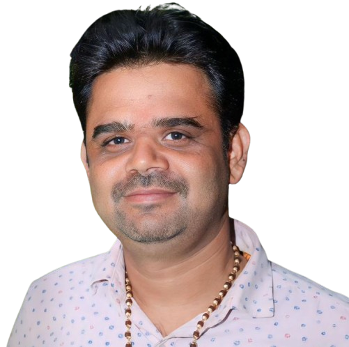 ये किसान कपिलदेव हैं, जिन्होंने आंवले की खेती काे लेकर नवाचार किया है।