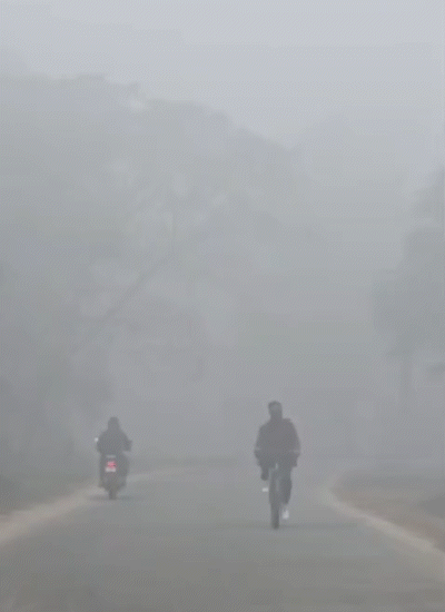 राज्य के कई हिस्सों में पिछले दिनों हल्का कोहरा और धुंध छाई रही।
