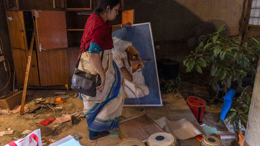 हमलावरों ने सांस्कृतिक संस्थान छायनाट में आग लगा दी थी, जिसमें कई दस्तावेज, किताबें और कलाकृतियां नष्ट हो गईं।