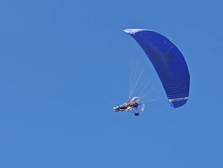 रोमांचित कर रहा है पैरामोटरिंग।