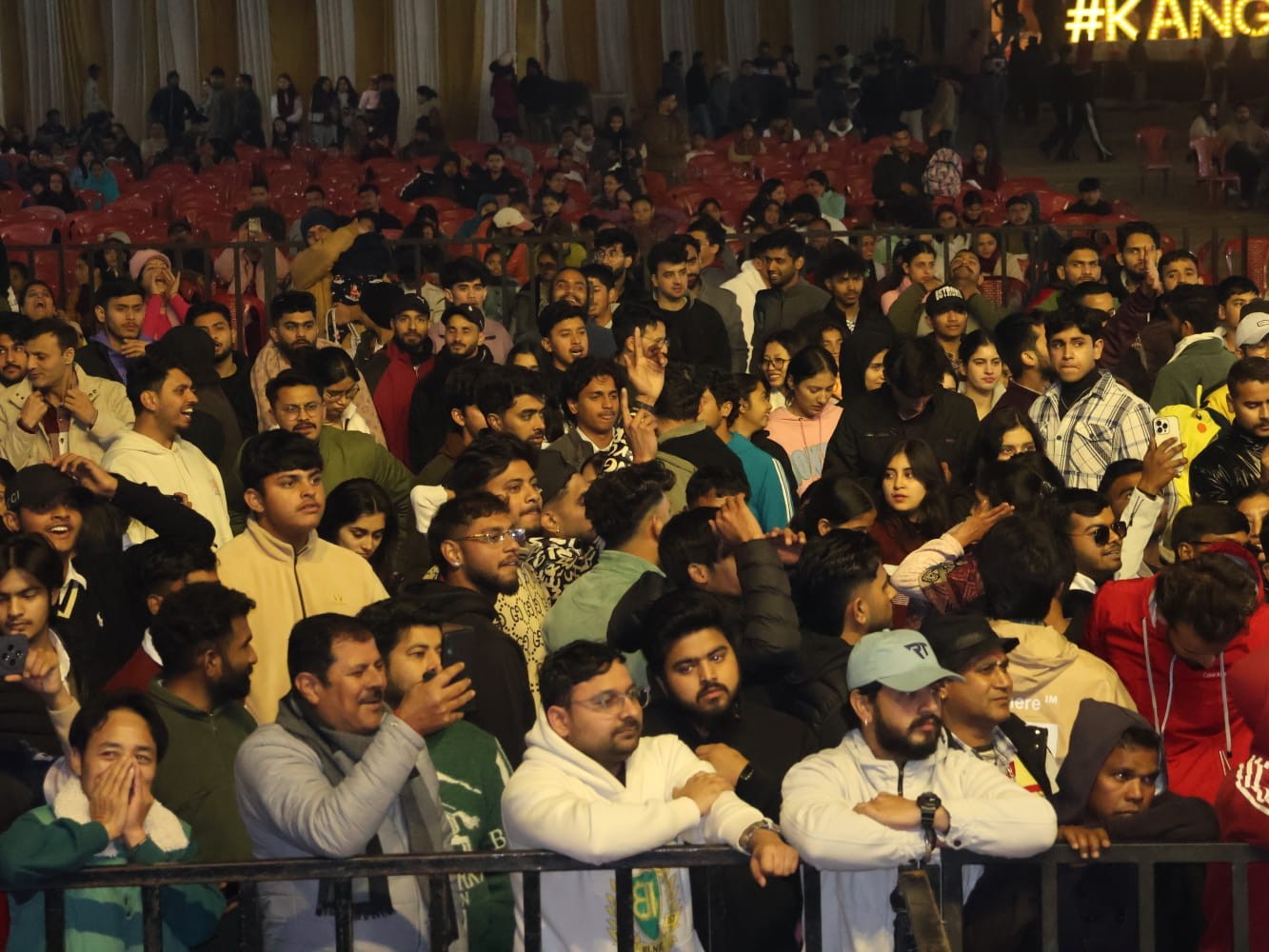 कांगड़ा कार्निवाल में बॉलीवुड स्टॉर नाइट:  सिंगर कुमार साहिल और निधि रस्तोगी ने दी प्रस्तुति, लोकनृत्य प्रस्तुतियों पर झूमे दर्शक – Dharamshala News