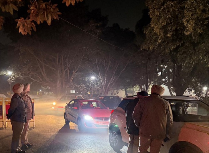 मोहाली के बेसटेक मॉल पहुंची बम स्क्वायड टीमें:  चप्पे-चप्पे की चेकिंग; नए साल के चलते एक्शन मोड में दिखी पुलिस – Mohali News