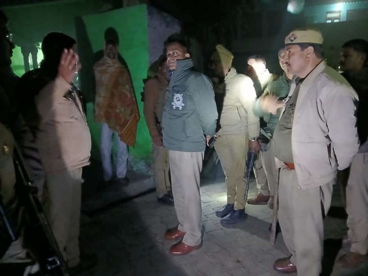 ग्रामीणों का कहना है कि पंचायत चुनाव को लेकर गांव में लंबे समय से गुटबाजी चल रही थी