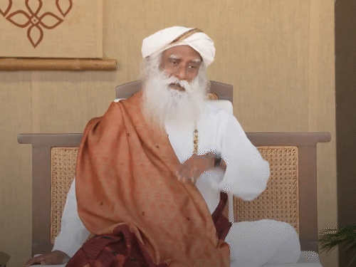 ईशा फाउंडेशन के संस्थापक सद्गुरु जग्गी वासुदेव। - Dainik Bhaskar