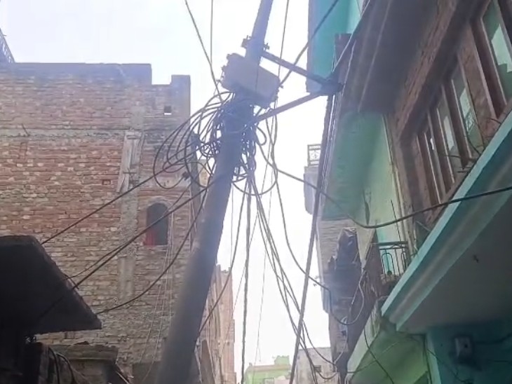 A dilapidated electric pole collapsed in Sambhal.