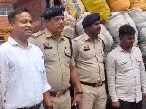 दुर्ग जिले में पुलिस ने 60 लाख का 3 क्विंटल 88 किलो गांजा जब्त किया है।
