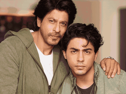 शाहरुख खान के बेटे आर्यन खान को समीर वानखेड़े ने कॉर्डेलिया क्रूज केस में अक्टूबर 2021 में गिरफ्तार किया था।