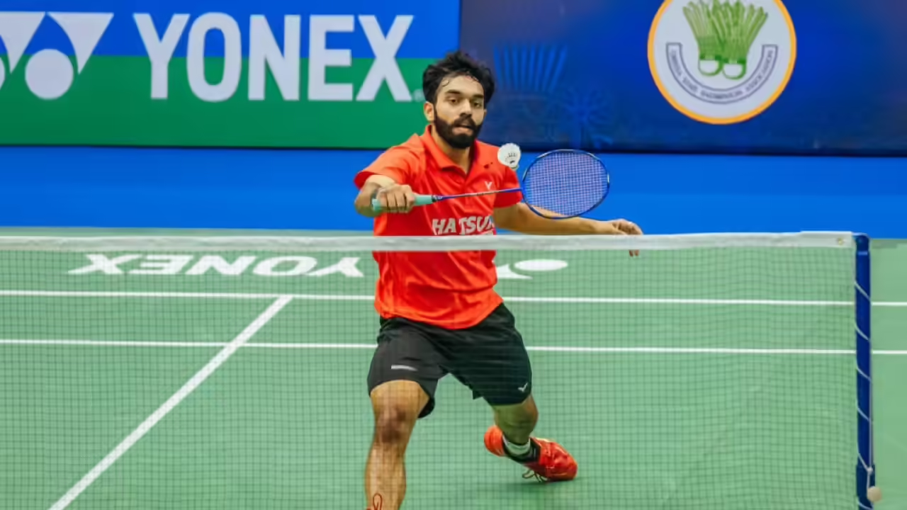 ऋत्विक संजीवी ने मेंस सिंगल्स का खिताब जीता है।