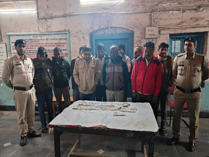 आरंग में भी 10 जुआरी पकड़ाए है।