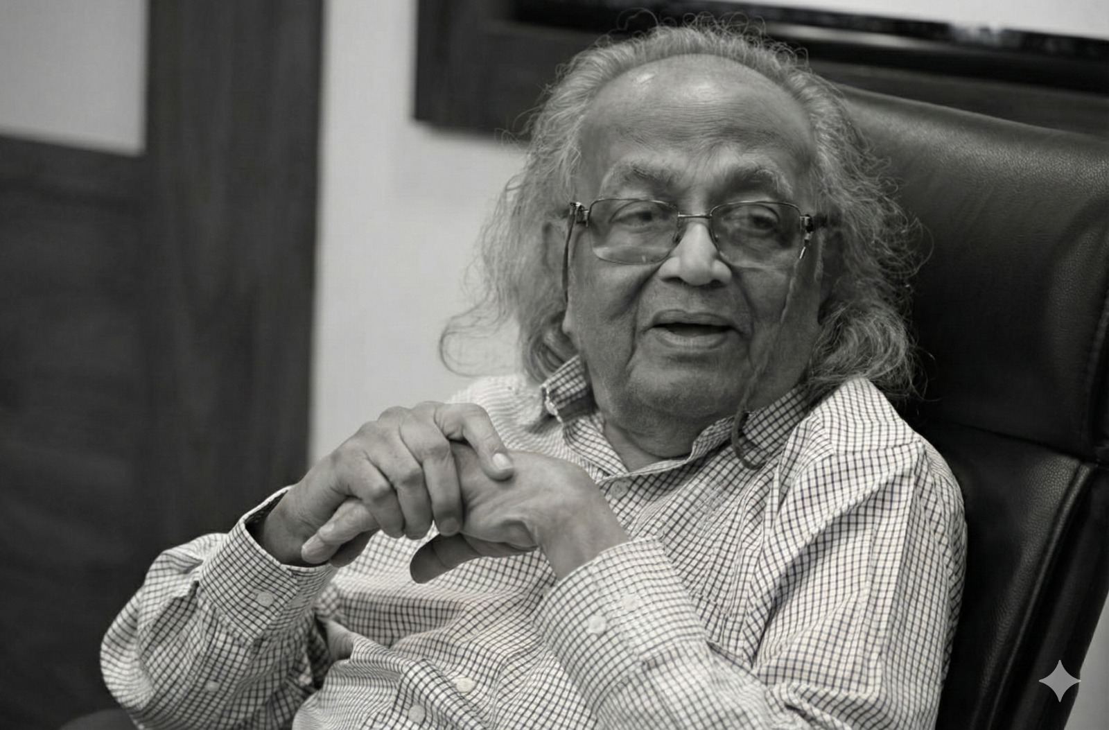 এস কৃষ্ণস্বামী তার ক্যারিয়ারে 900 টিরও বেশি চলচ্চিত্র তৈরি করেছিলেন।