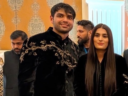 दोनों स्टार जोड़ी नीरज-हिमानी एक साथ।