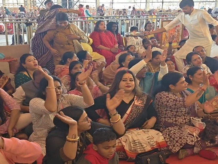 भिलाई में 29 दिसंबर को हनुमंत कथा का आखिरी दिन था।