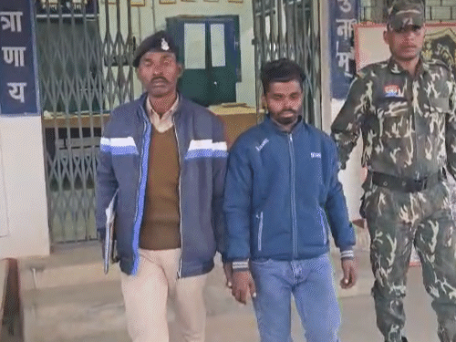 शादी का झांसा देकर नाबालिग से रेप के आरोपी को पुलिस ने गिरफ्तार कर लिया है।
