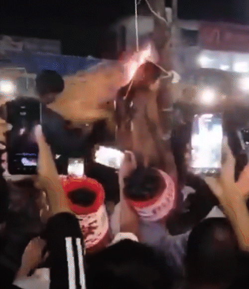In a video, it is seen that the mob set fire to the dead body of Dipu Chandra. People present nearby kept making videos from mobiles.