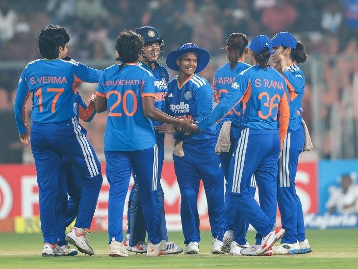 अटापट्टू का विकेट सेलिब्रेट करती भारतीय खिलाड़ी। (फोटो- BCCI)