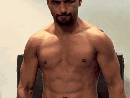 नीरज गाेयत।