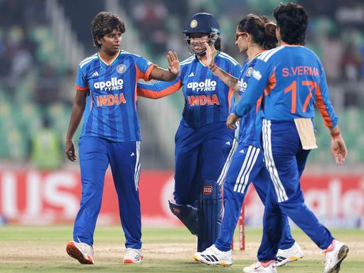 भारतीय टीम ने चौथा टी-20 मैच 30 रनों से जीता था।