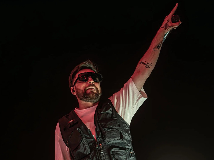 जोधपुर में एमटीवी हसल फेम रैपर सियाही लाइव परफॉर्म करेंगे।