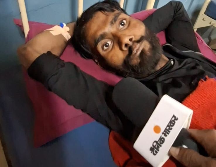 मोनू सेन ने बताया कि दो दिन पहले बड़े भाई को एडमिट कराया था। सोमवार को खुद को उल्टी, लूज मोशन हुए तो वर्मा हॉस्पिटल में एडमिट होना पड़ा।