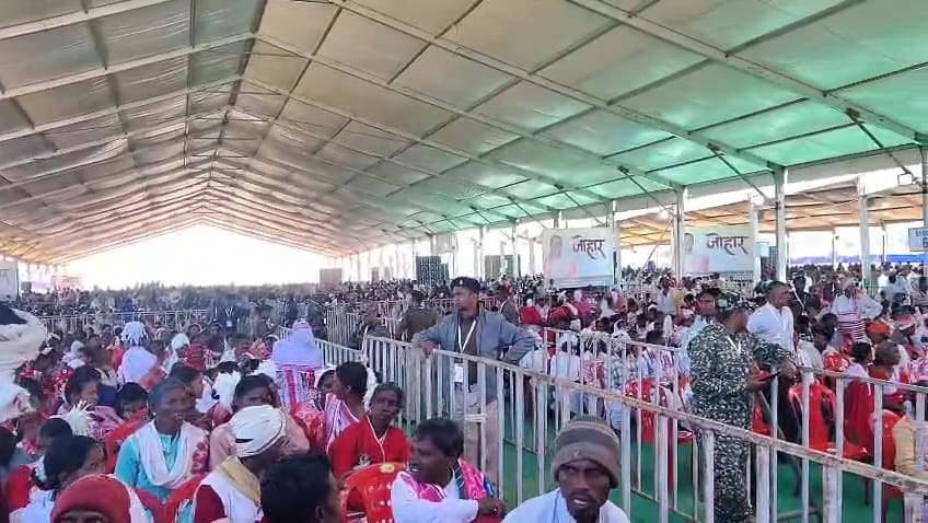 लोगों से राष्ट्रपति ने कहा कि शिक्षा से ही राज्य का विकास संभव है।