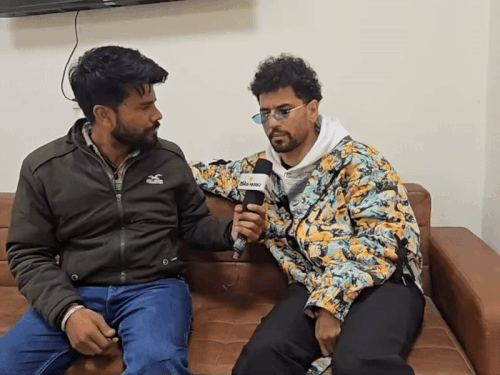 दैनिक भास्कर एप से बातचीत करते हुए नीरज गोयत।