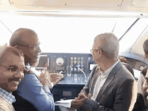 वंदे भारत स्लीपर ट्रेन 180 किलोमीटर प्रतिघंटा की रफ्तार से कोटा-नागदा रेलवे ट्रैक पर दौड़ी।