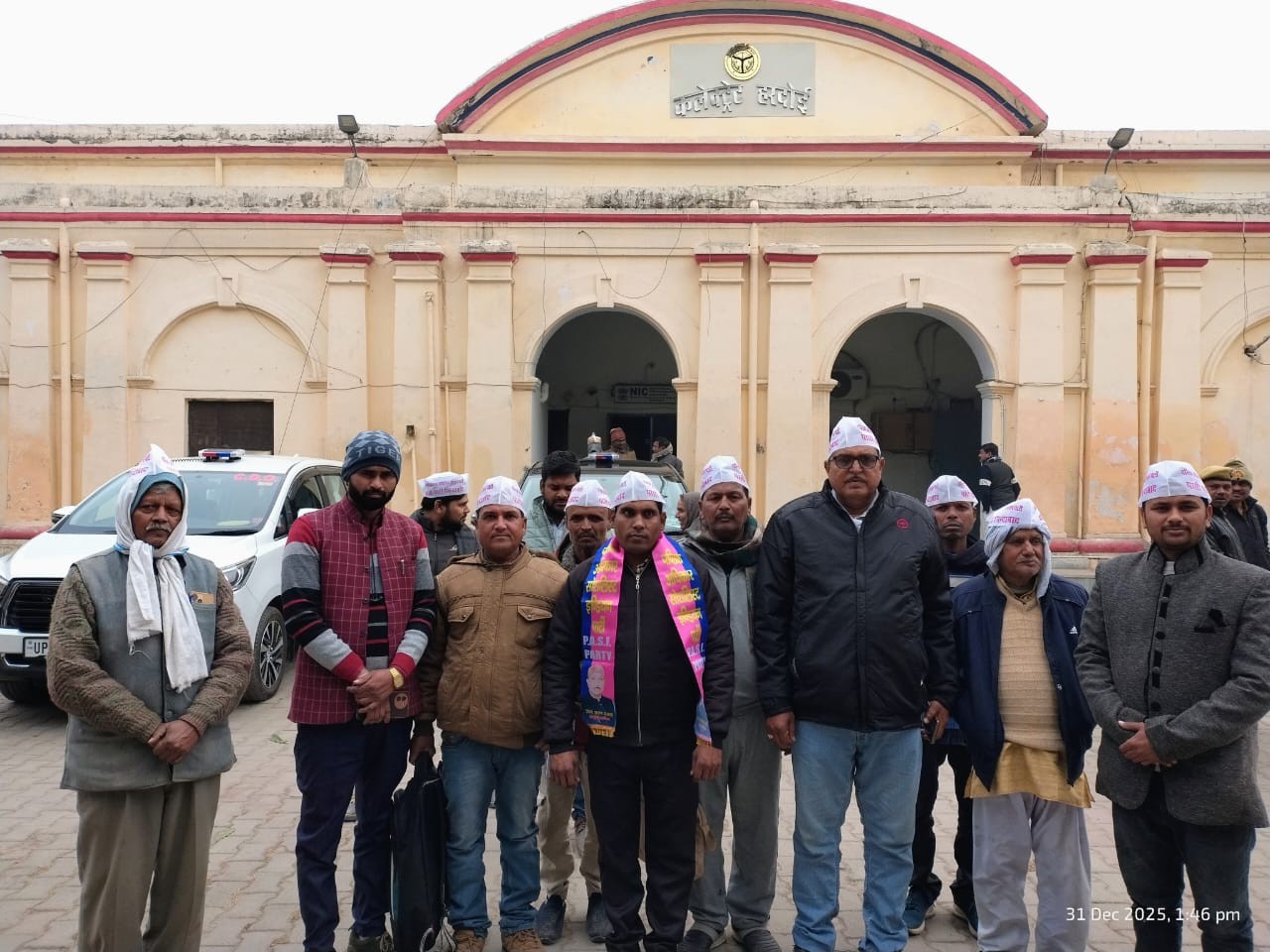 PASI पार्टी का फर्जी चालान और बिजली बिल पर प्रदर्शन:  राज्यपाल के नाम संबोधितज्ञापन सौंपा, कार्रवाई की मांग – Hardoi News