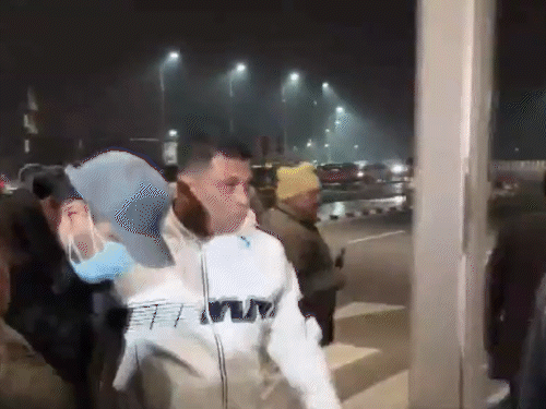 सौरभ लूथरा और गौरव लूथरा को 17 दिसंबर को सुबह गोवा पुलिस के साथ IGI एयरपोर्ट पर देखा गया।