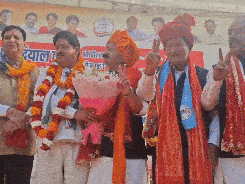 प्रदेशाध्यक्ष बनने के बाद पहली बार देहरादून पहुंचे गोदियाल, इस दौरान कांग्रेस भवन में कार्यक्रम रखा गया जिसमें पूर्व सीएम हरीश रावत भी शामिल हुए।