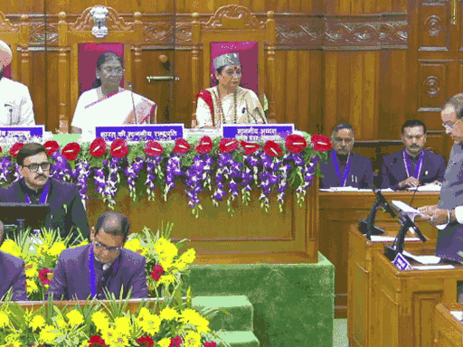 इस साल उत्तराखंड ने अपनी स्थापना के 25 साल पूरे किए, रजत जयंती पर राष्ट्रपति द्रौपदी मुर्मू ने विधानसभा के स्पेशल सत्र को संबोधित किया था।