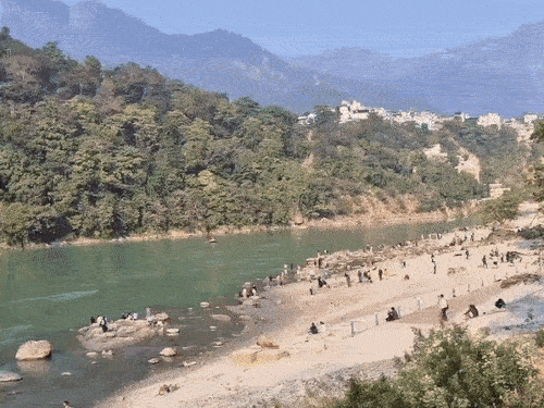 ज्योतिषाचार्य के अनुसार अगर टूरिस्टों की संख्या बढ़ती है तो इससे राज्य की आय में भी वृद्धि होगी।