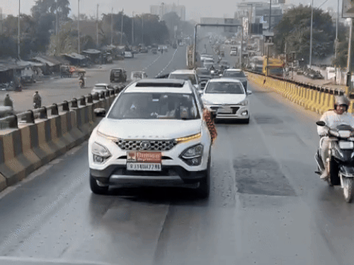 पाली के महेंद्र कुमावत को पार्टी ने ओबीसी जिलाध्यक्ष बनाया। उन्होंने सोशल मीडिया पर खुद को किसान मोर्चा का प्रदेशाध्यक्ष बता दिया।