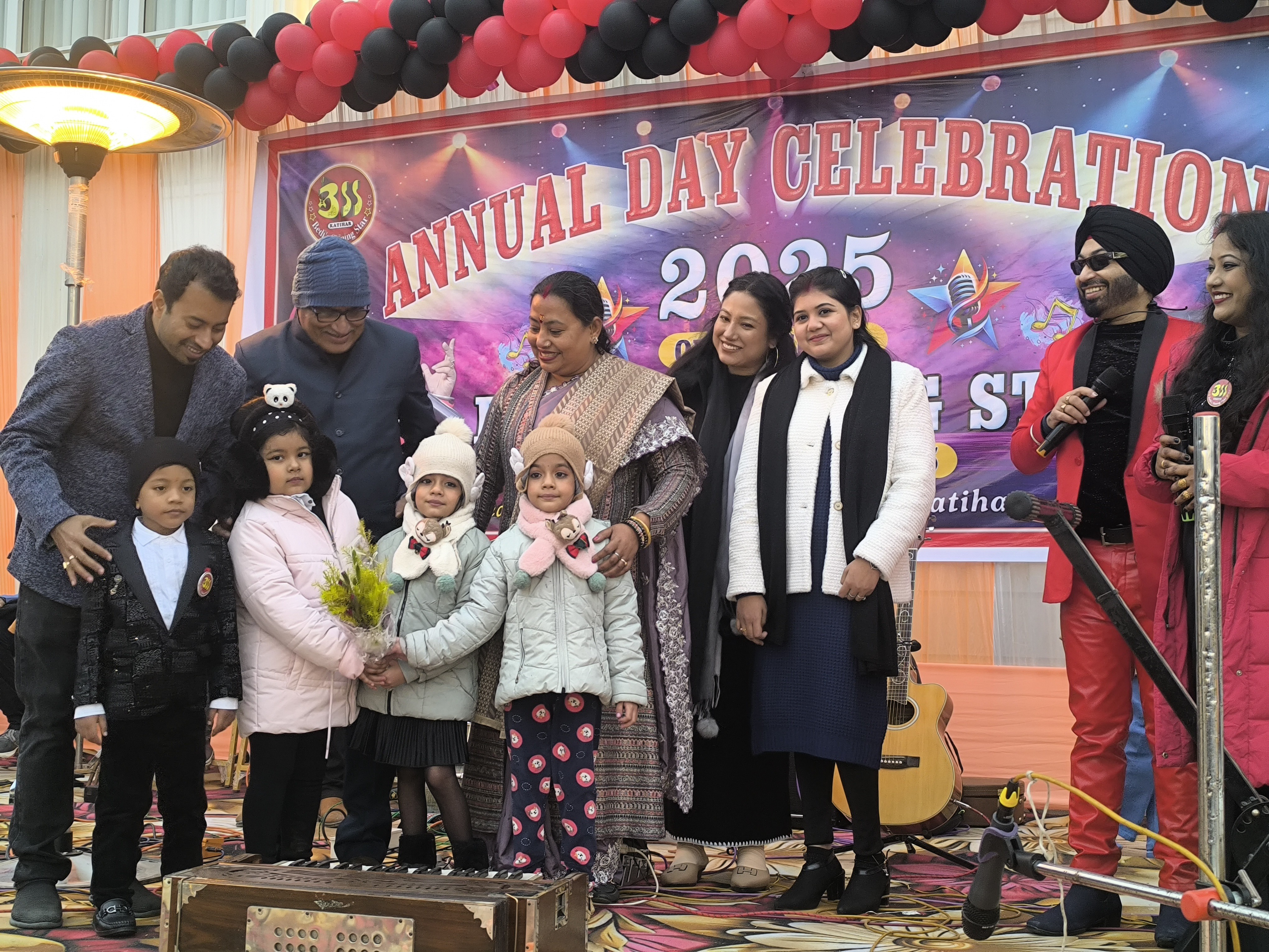 सांस्कृतिक कार्यक्रम शामिल हुए बच्चे।