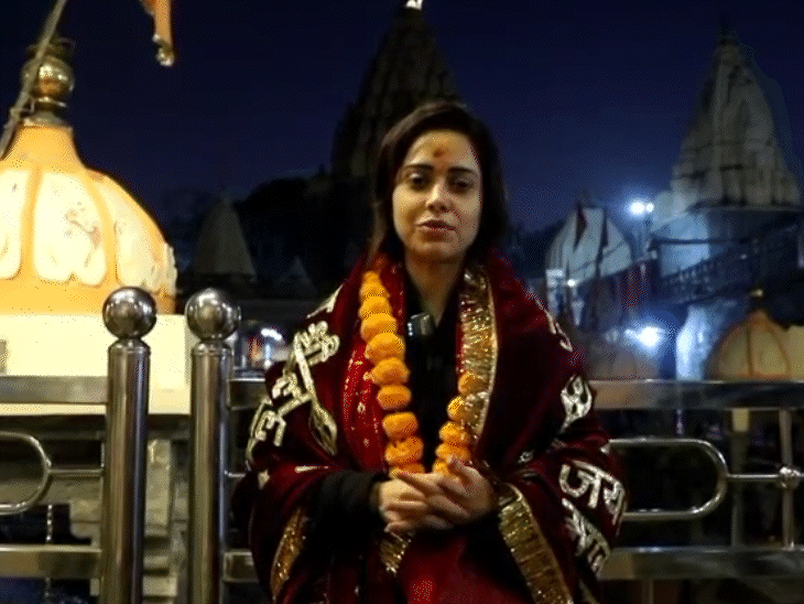 दर्शन के बाद नुसरत ने महाकाल मंदिर में आने के अनुभवों को शेयर किया।